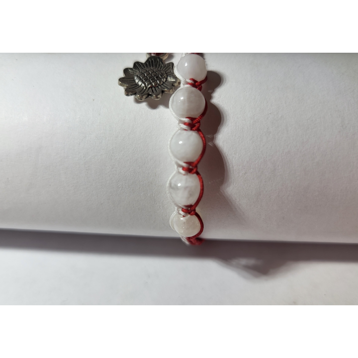 Opal biały - delikatność, która przyciąga spojrzenia