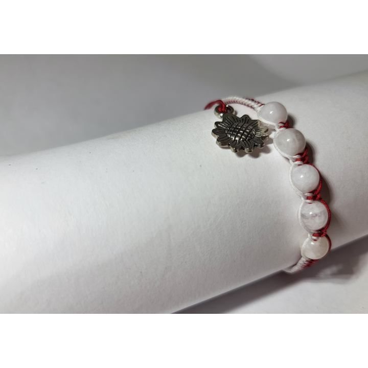 Opal biały - delikatność, która przyciąga spojrzenia