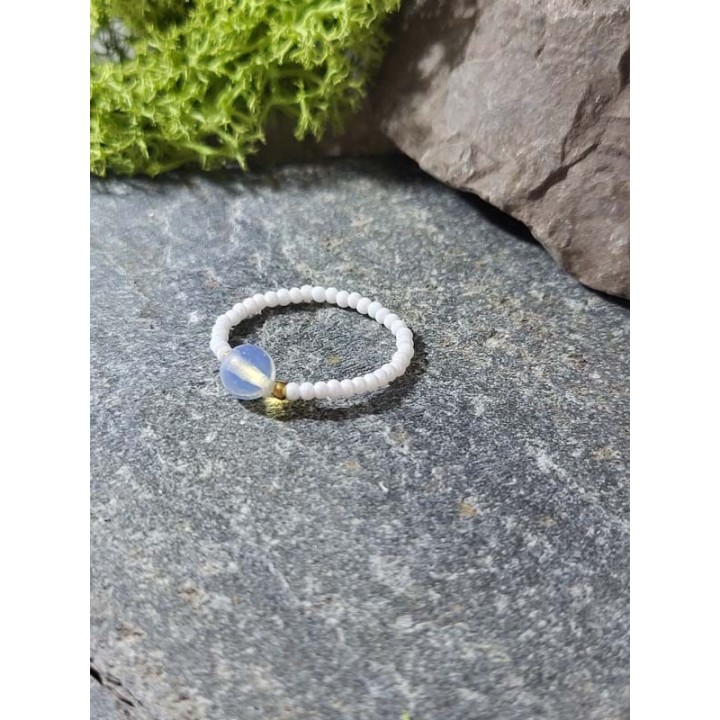 Kamień księżycowy – subtelny blask natury