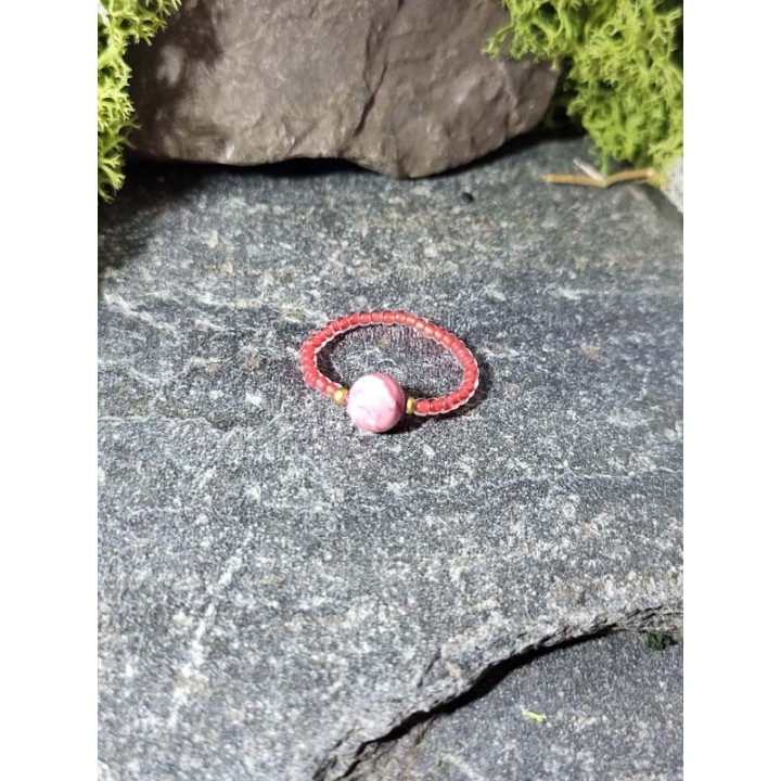 Howlit różowo-zielony – harmonia kolorów