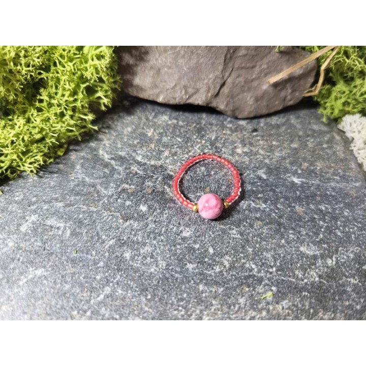 Howlit różowo-zielony – harmonia natury